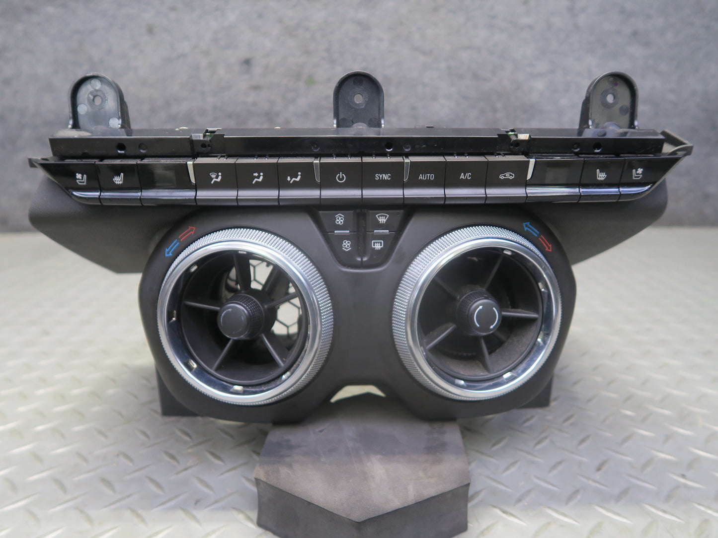 16-24 Chevrolet Camaro SS A/C Heater Climate Control Switch Panel JET Black OEM