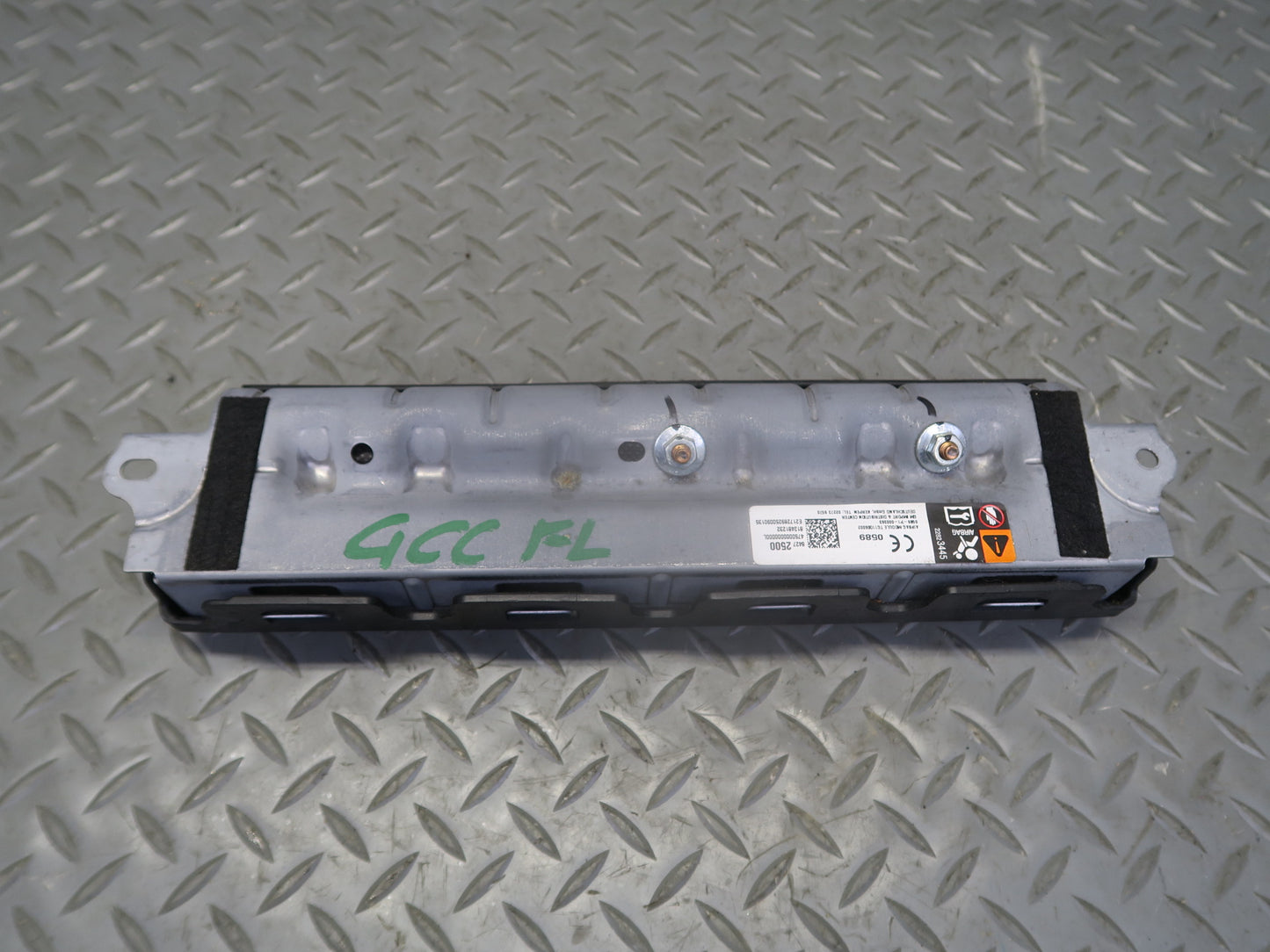 16-24 CHEVROLET CAMARO SS FRONT LEFT SIDE UNDER DASH KNEE SRS AIRBAG OEM