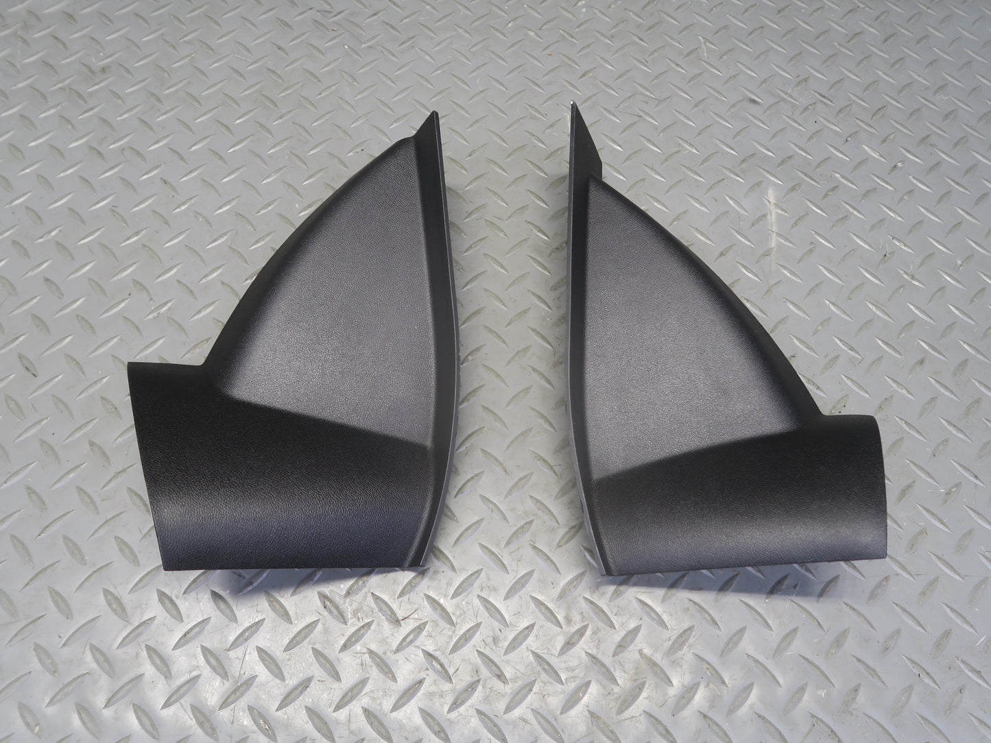 16-24 Chevrolet Camaro SS Set of 2 Dash Front Left & Right END Trim Cover OEM
