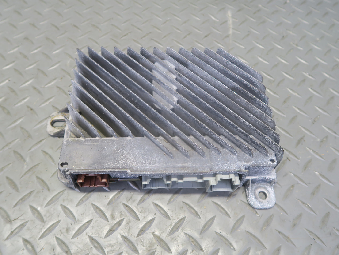 16-18 Chevrolet Camaro SS Bose Audio Radio Amplifier AMP 84088429 OEM