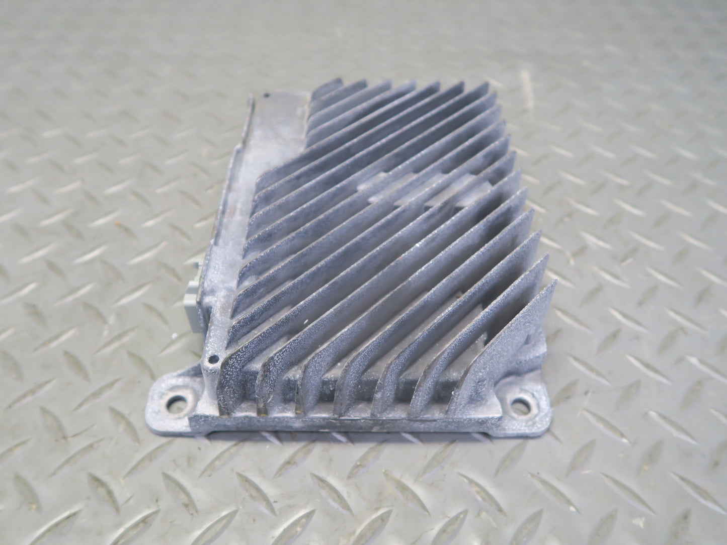 16-18 Chevrolet Camaro SS Bose Audio Radio Amplifier AMP 84088429 OEM