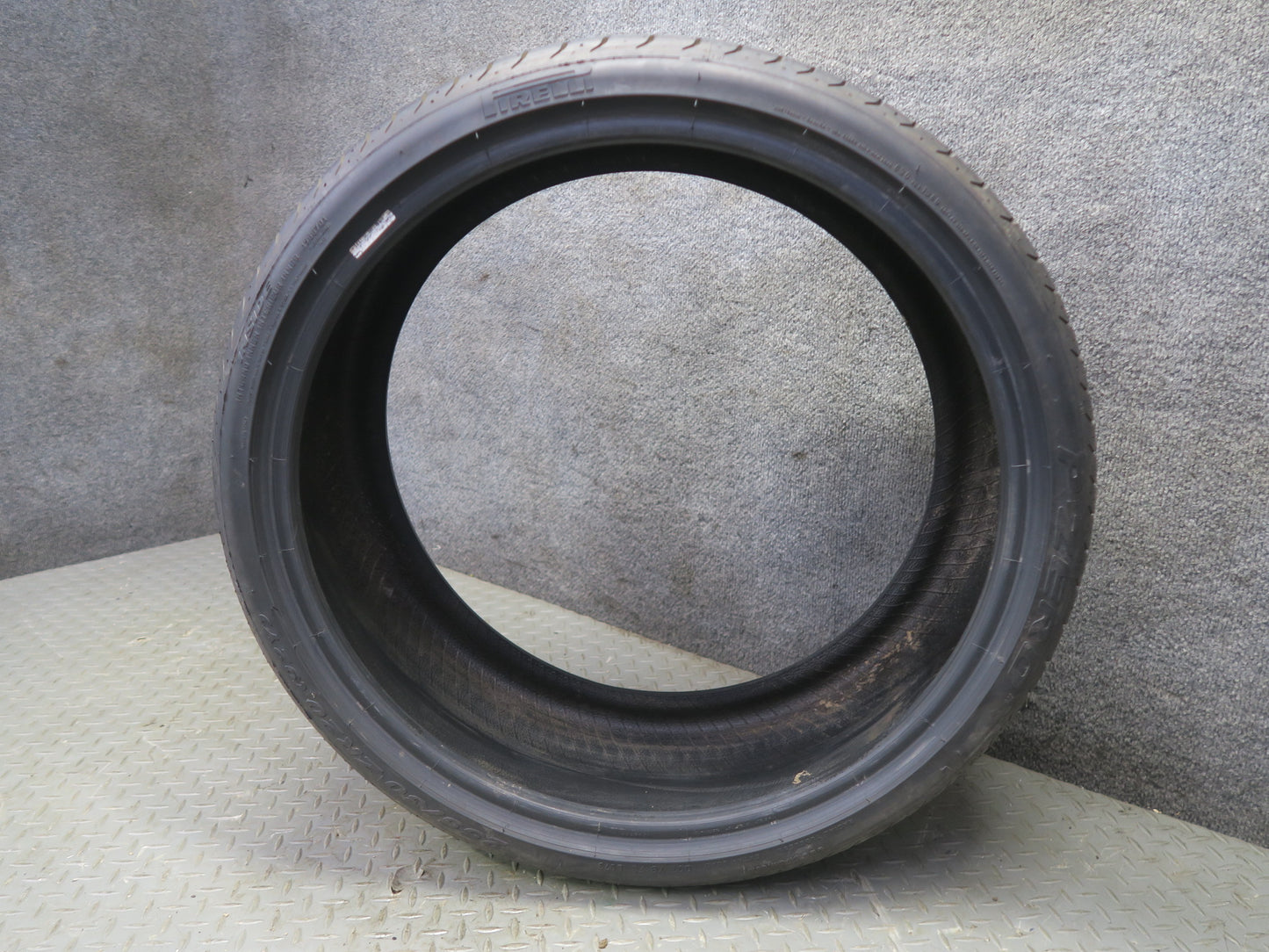 Pirelli Pzero Summer Tire 255/30 ZR20 92Y 0423 7/32 Tread