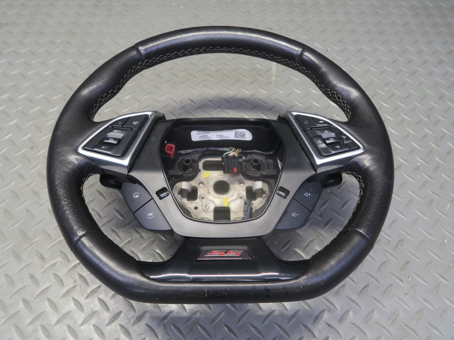 16-23 Chevrolet Camaro SS A/T Leather Heated Steering w Controls & Shifters OEM