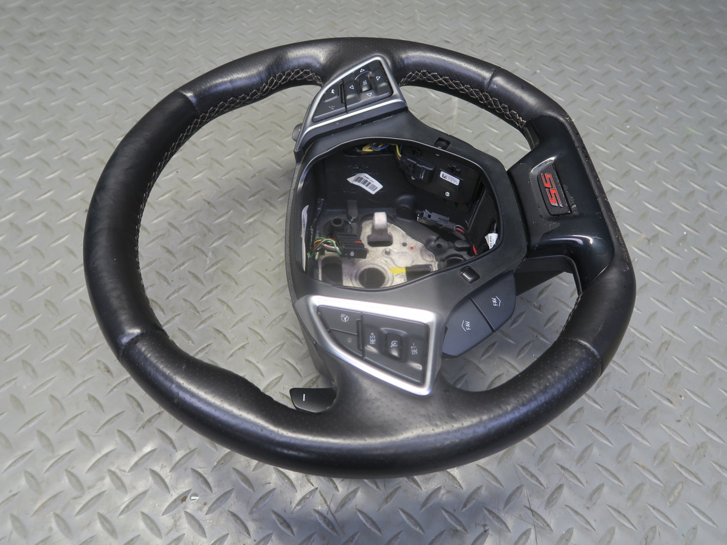 16-23 Chevrolet Camaro SS A/T Leather Heated Steering w Controls & Shifters OEM