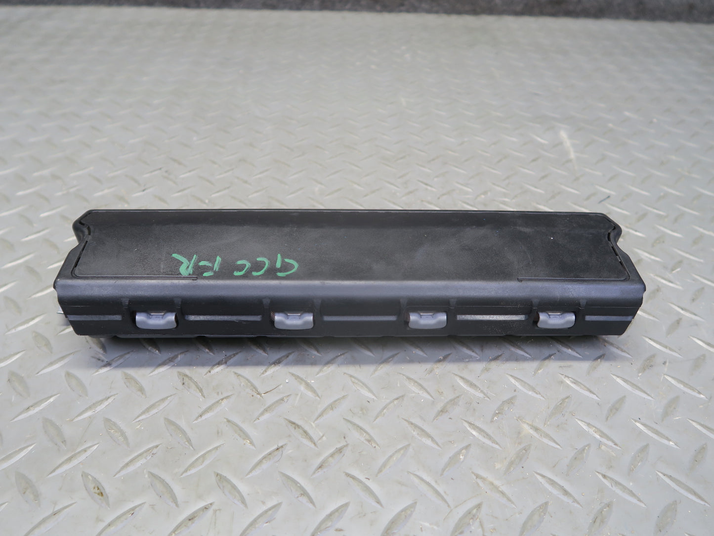 16-24 CHEVROLET CAMARO SS FRONT RIGHT SIDE UNDER DASH KNEE SRS AIRBAG OEM