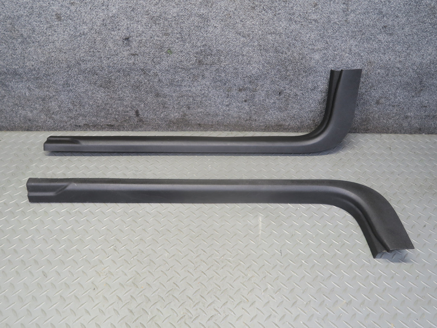 16-24 Chevrolet Camaro SS Set of 2 Left & Right Door Scuff Sill Plate Trim OEM