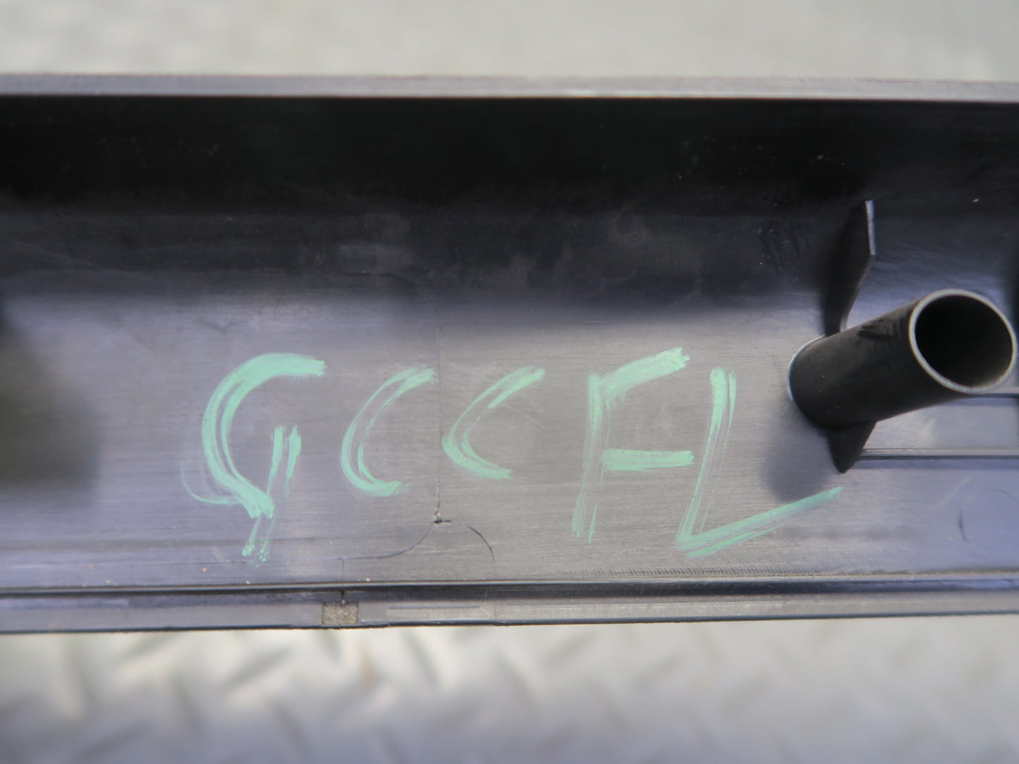 16-24 Chevrolet Camaro SS Set of 2 Left & Right Door Scuff Sill Plate Trim OEM