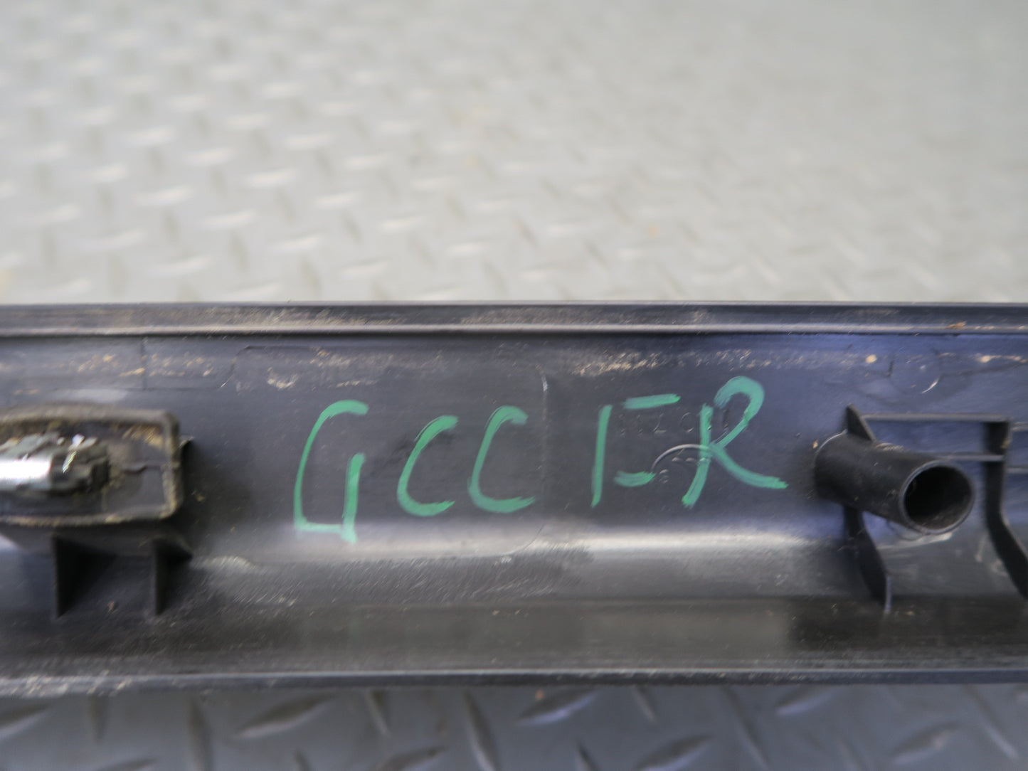16-24 Chevrolet Camaro SS Set of 2 Left & Right Door Scuff Sill Plate Trim OEM