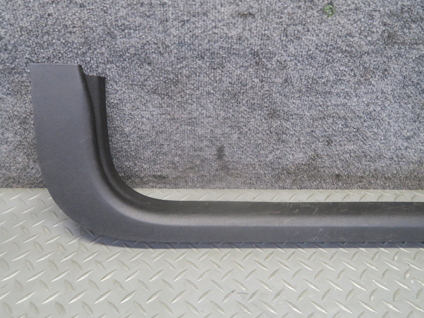 16-24 Chevrolet Camaro SS Set of 2 Left & Right Door Scuff Sill Plate Trim OEM