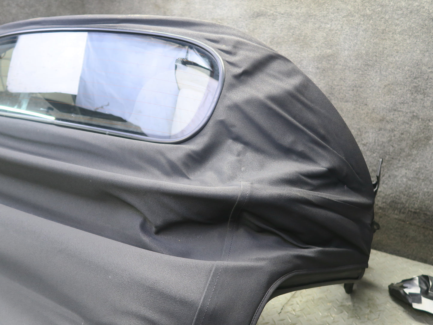 04-09 Nissan 350Z Z33 Convertible Soft TOP Roof w Glass Assembly Black OEM