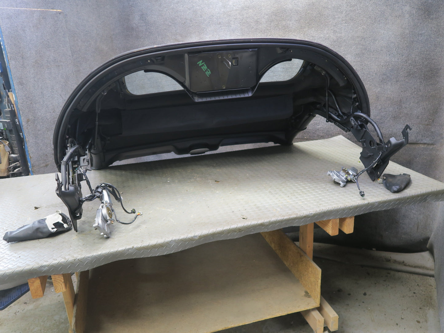 04-09 Nissan 350Z Z33 Convertible Soft TOP Roof w Glass Assembly Black OEM