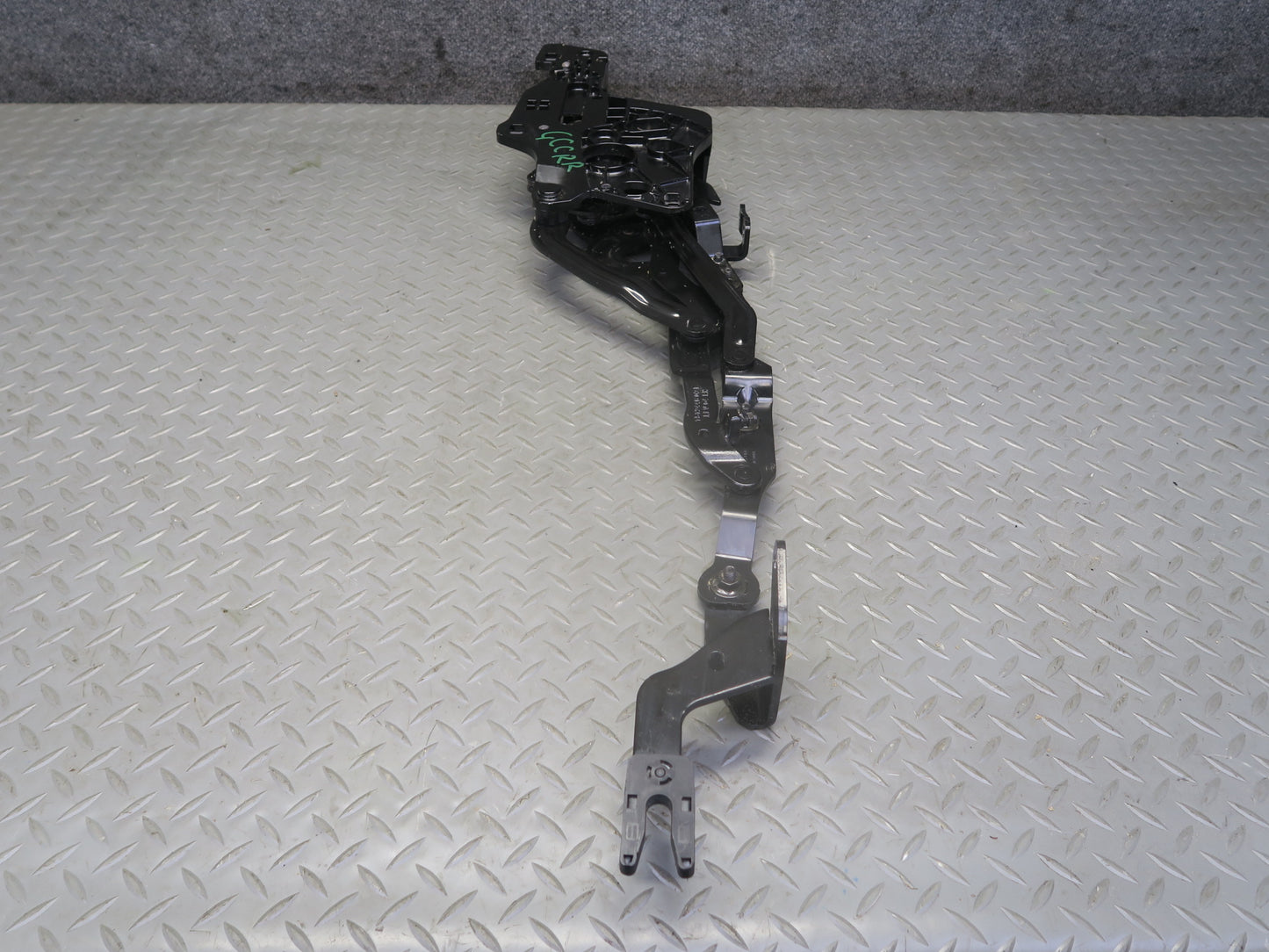 16-24 Chevrolet Camaro SS Convertible TOP Roof Rear Right Hinge w Cylinder OEM