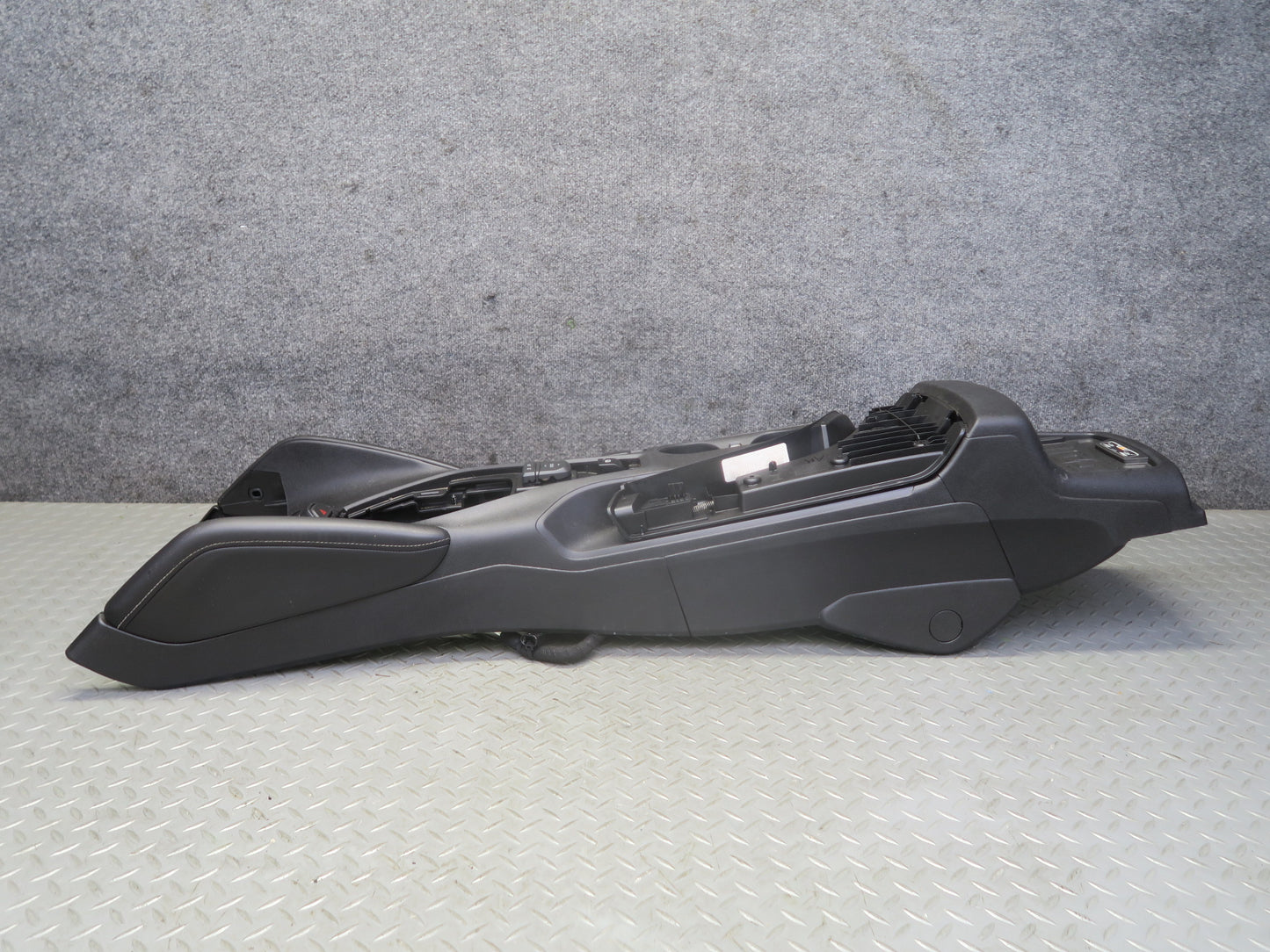 16-18 Chevrolet Camaro SS A/T Center Console Trim Cover Panel w Phone Module OEM
