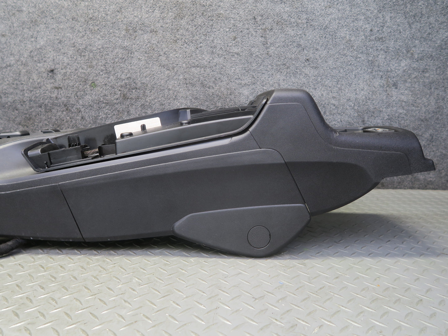 16-18 Chevrolet Camaro SS A/T Center Console Trim Cover Panel w Phone Module OEM