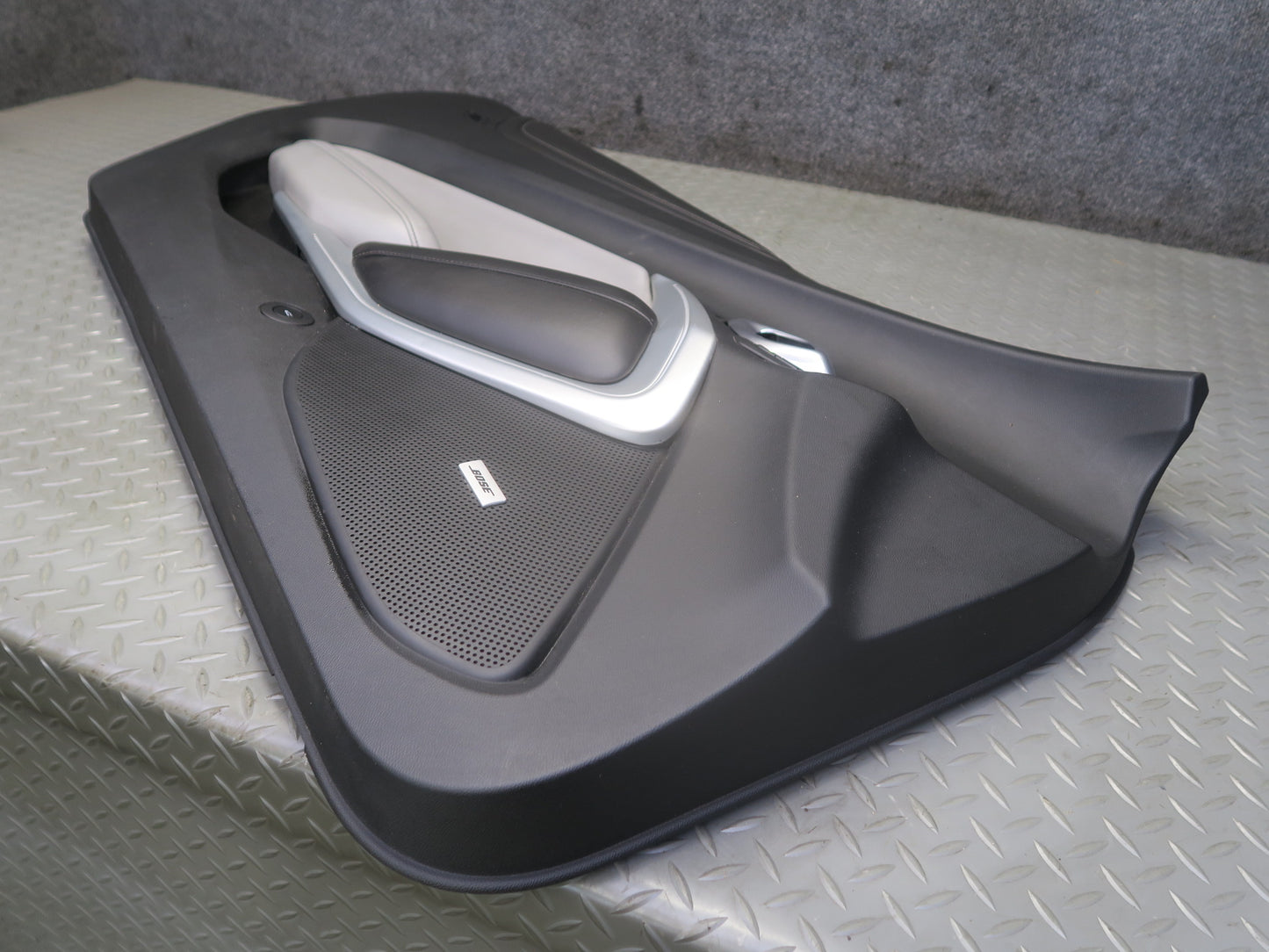 2018 Chevrolet Camaro SS Left Door Interior Trim Cover Panel OEM
