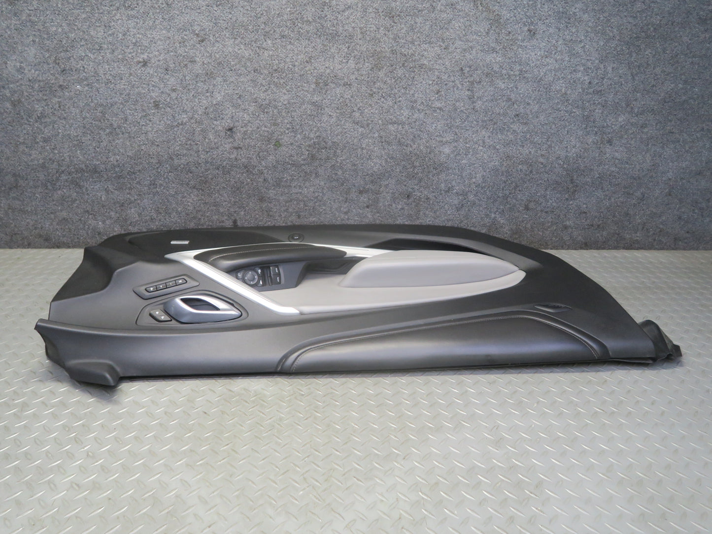 2018 Chevrolet Camaro SS Left Door Interior Trim Cover Panel OEM