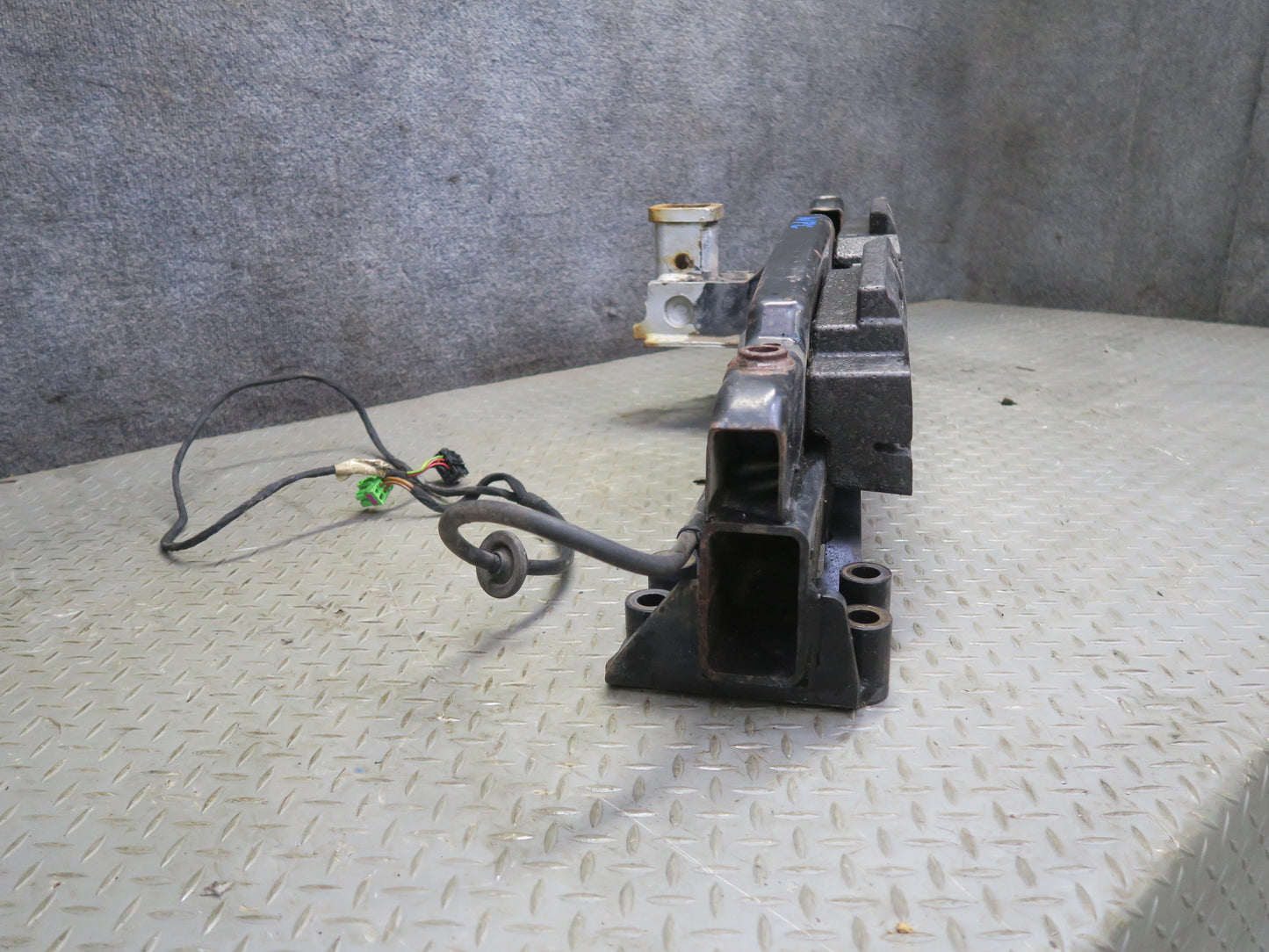 2003-2010 Porsche Cayenne 955 Rear Trailer TOW Towing Hitch 7L5803921H