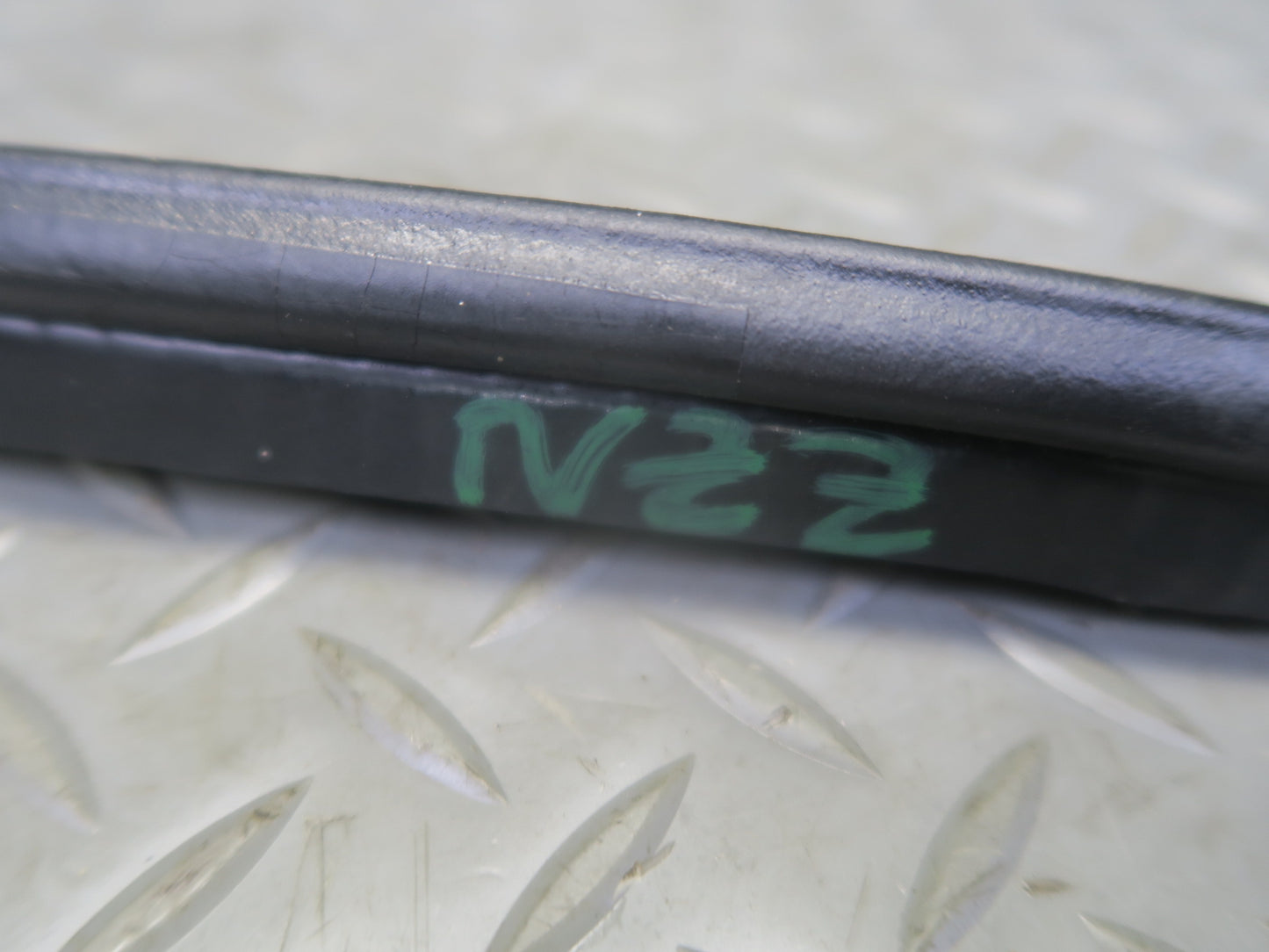 04-09 Nissan 350Z Z33 Convertible Set of 3 Rear Deck Door Weatherstrip Seal OEM