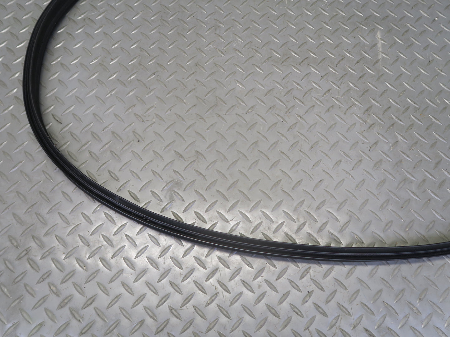 04-09 Nissan 350Z Z33 Convertible Set of 3 Rear Deck Door Weatherstrip Seal OEM