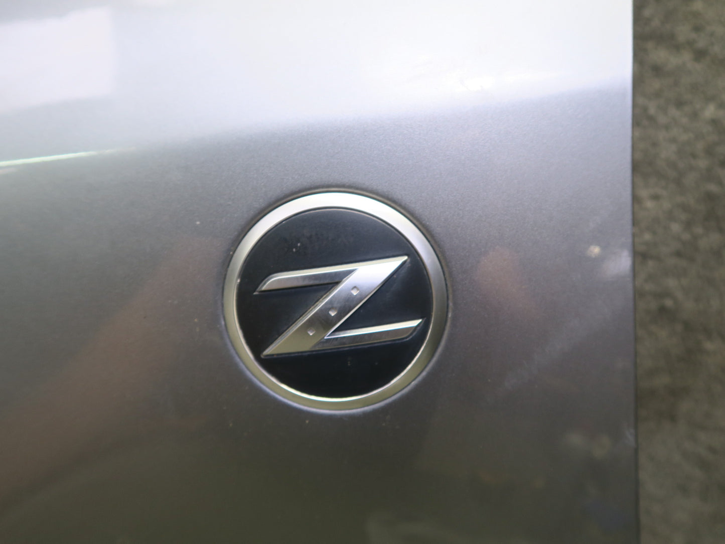 03-06 Nissan Z33 350Z Front Left Fender Shell Cover Panel Silver OEM
