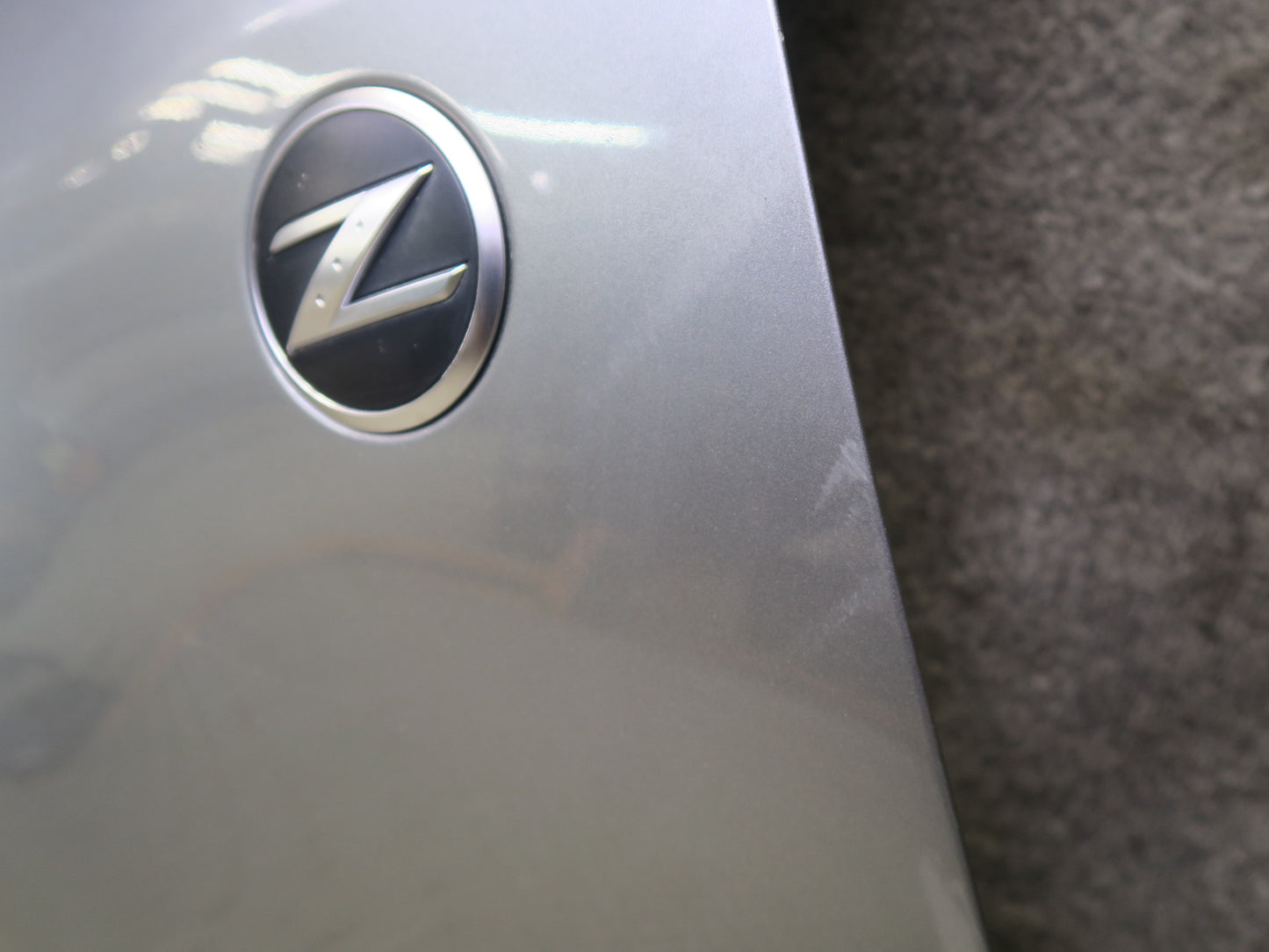 03-06 Nissan Z33 350Z Front Left Fender Shell Cover Panel Silver OEM