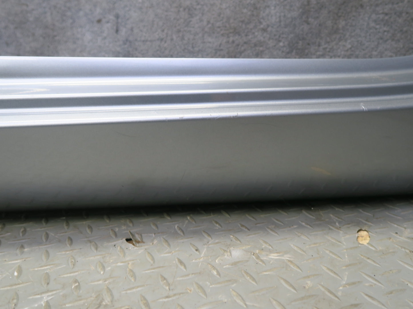 04-06 Nissan 350Z Z33 Convert Left Side Skirt Rocker Panel Molding Silver OEM