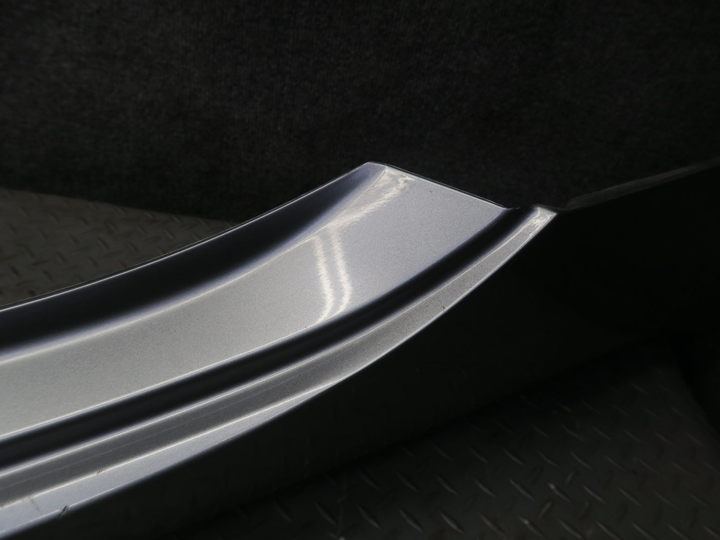 04-06 Nissan 350Z Z33 Convert Left Side Skirt Rocker Panel Molding Silver OEM