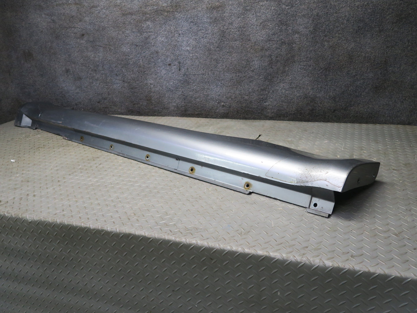 04-06 Nissan 350Z Z33 Convert Left Side Skirt Rocker Panel Molding Silver OEM