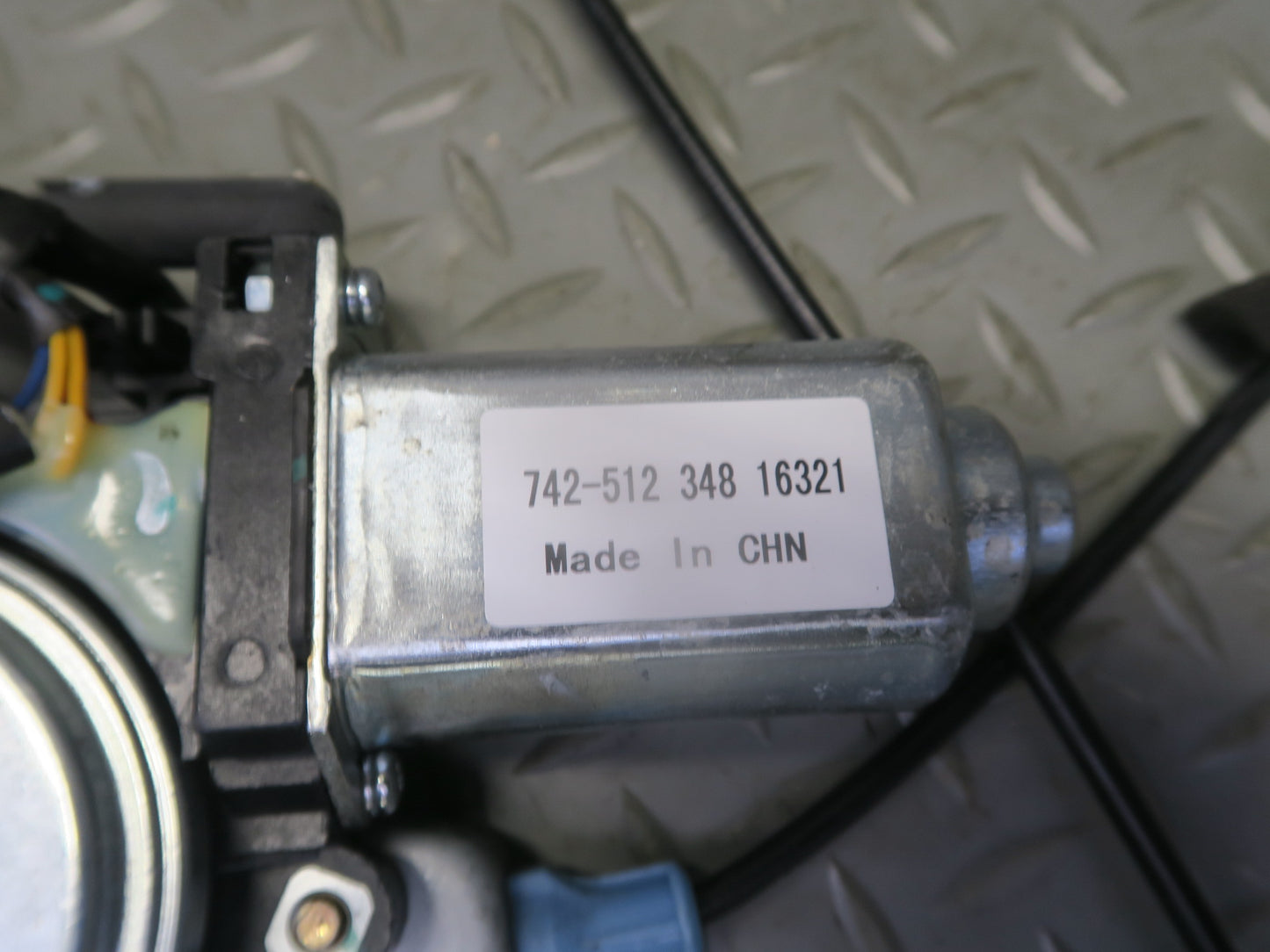 04-09 Nissan 350Z Z33 Convertible Right Pass Door Window Regulator w Motor OEM