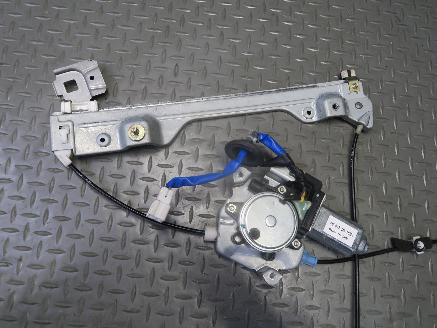 04-09 Nissan 350Z Z33 Convertible Right Pass Door Window Regulator w Motor OEM
