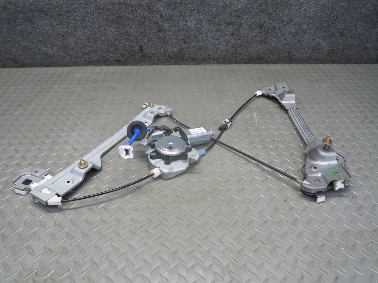04-09 Nissan 350Z Z33 Convertible Right Pass Door Window Regulator w Motor OEM