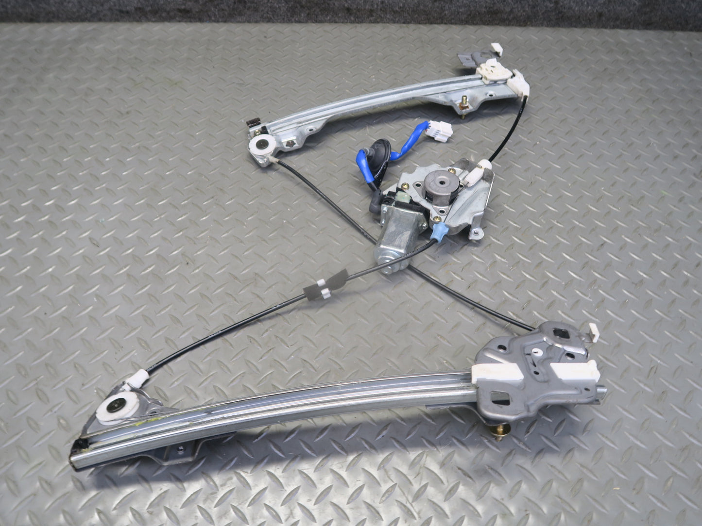 04-09 Nissan 350Z Z33 Convertible Right Pass Door Window Regulator w Motor OEM