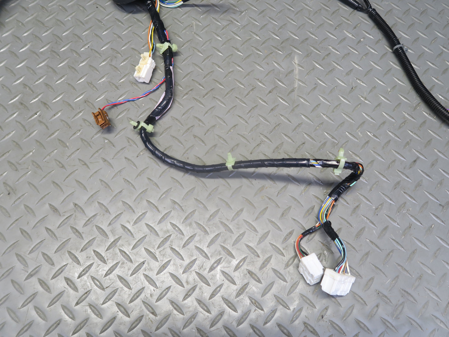 03-06 Nissan Z33 350Z Left Driver Door Wire Wiring Harness 24125CD001 OEM
