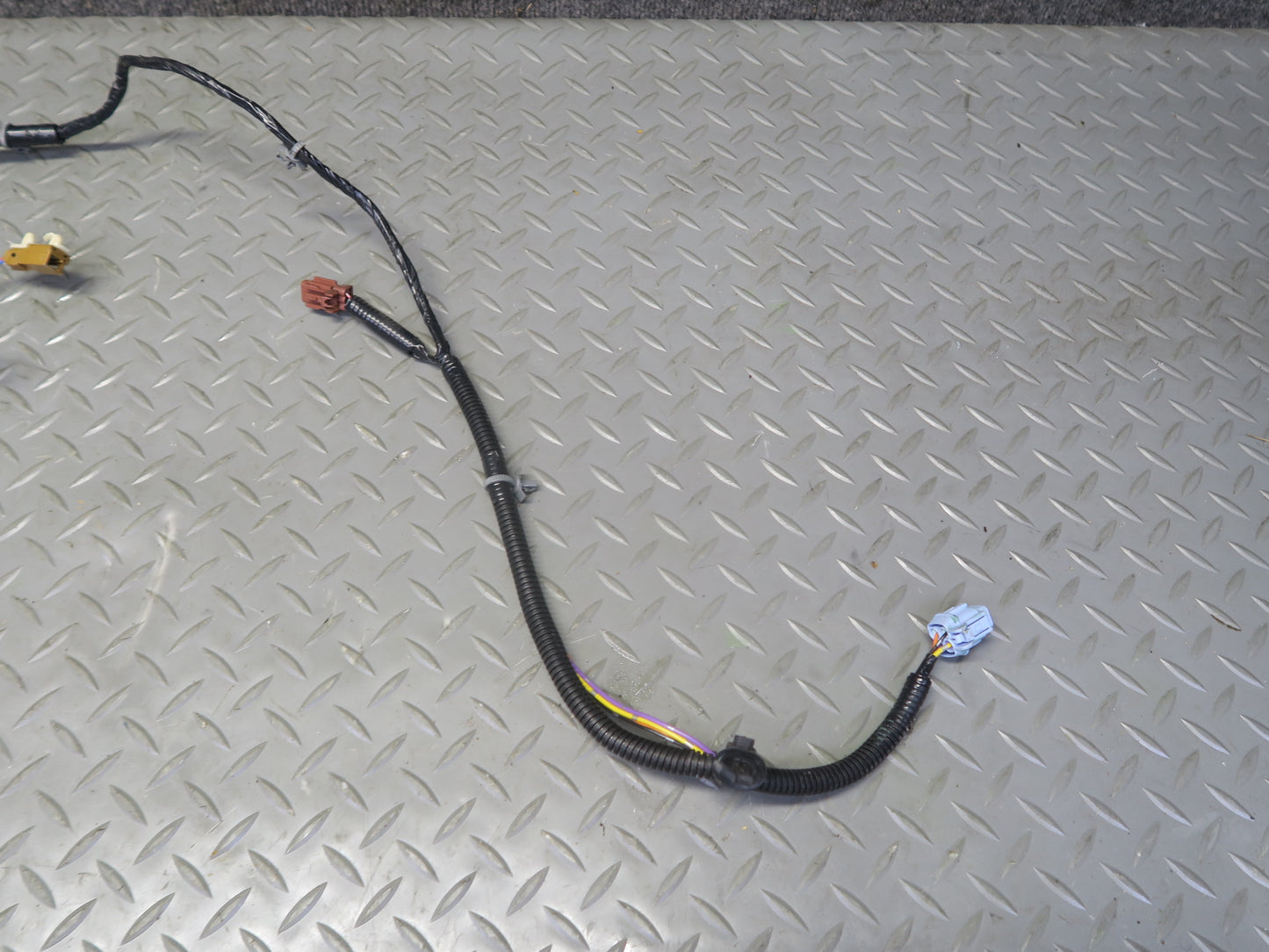 03-06 Nissan Z33 350Z Left Driver Door Wire Wiring Harness 24125CD001 OEM
