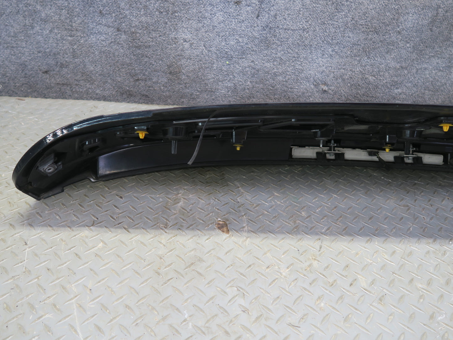 2017-2020 Maserati Levante M161 Rear Tailgate Spoiler w Brake Light 670040267