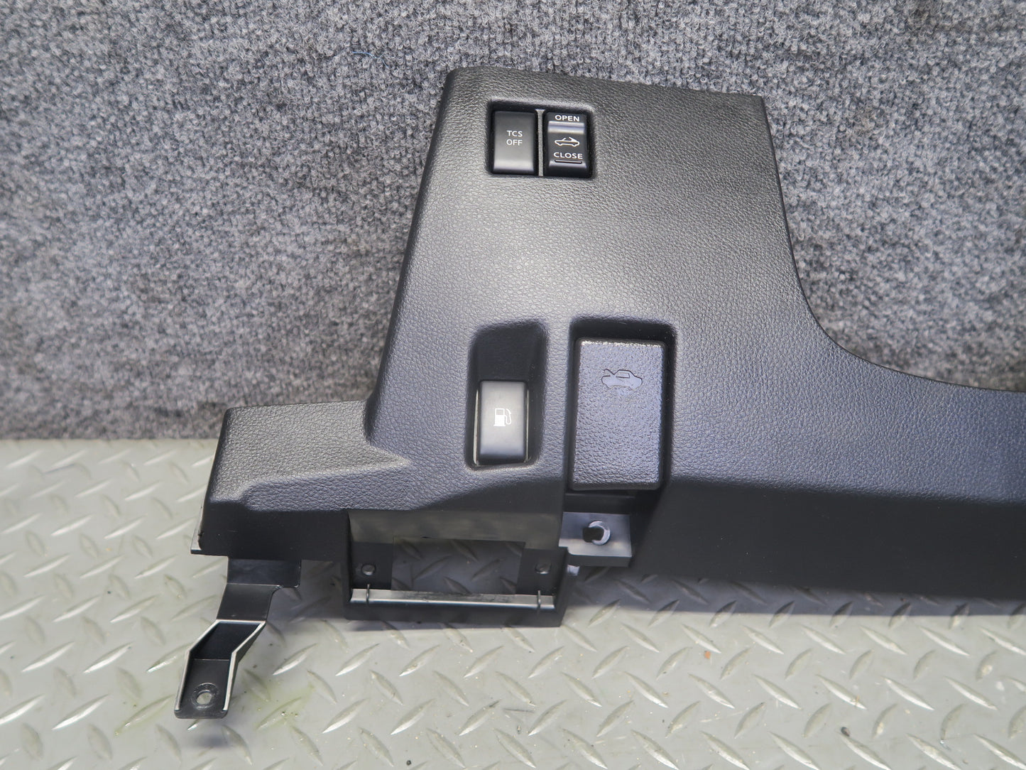04-06 Nissan 350Z Z33 Convert Left Lower Knee Trim Cover Panel w Switches OEM