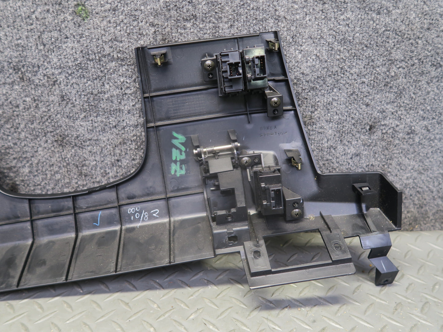 04-06 Nissan 350Z Z33 Convert Left Lower Knee Trim Cover Panel w Switches OEM