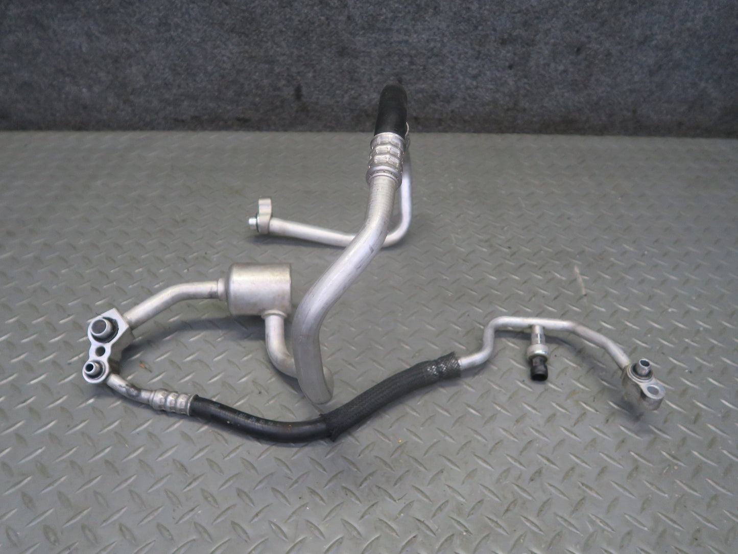 16-24 Chevrolet Camaro SS 6.2L LT1 A/C Air Conditioning Compressor Hose Pipe OEM