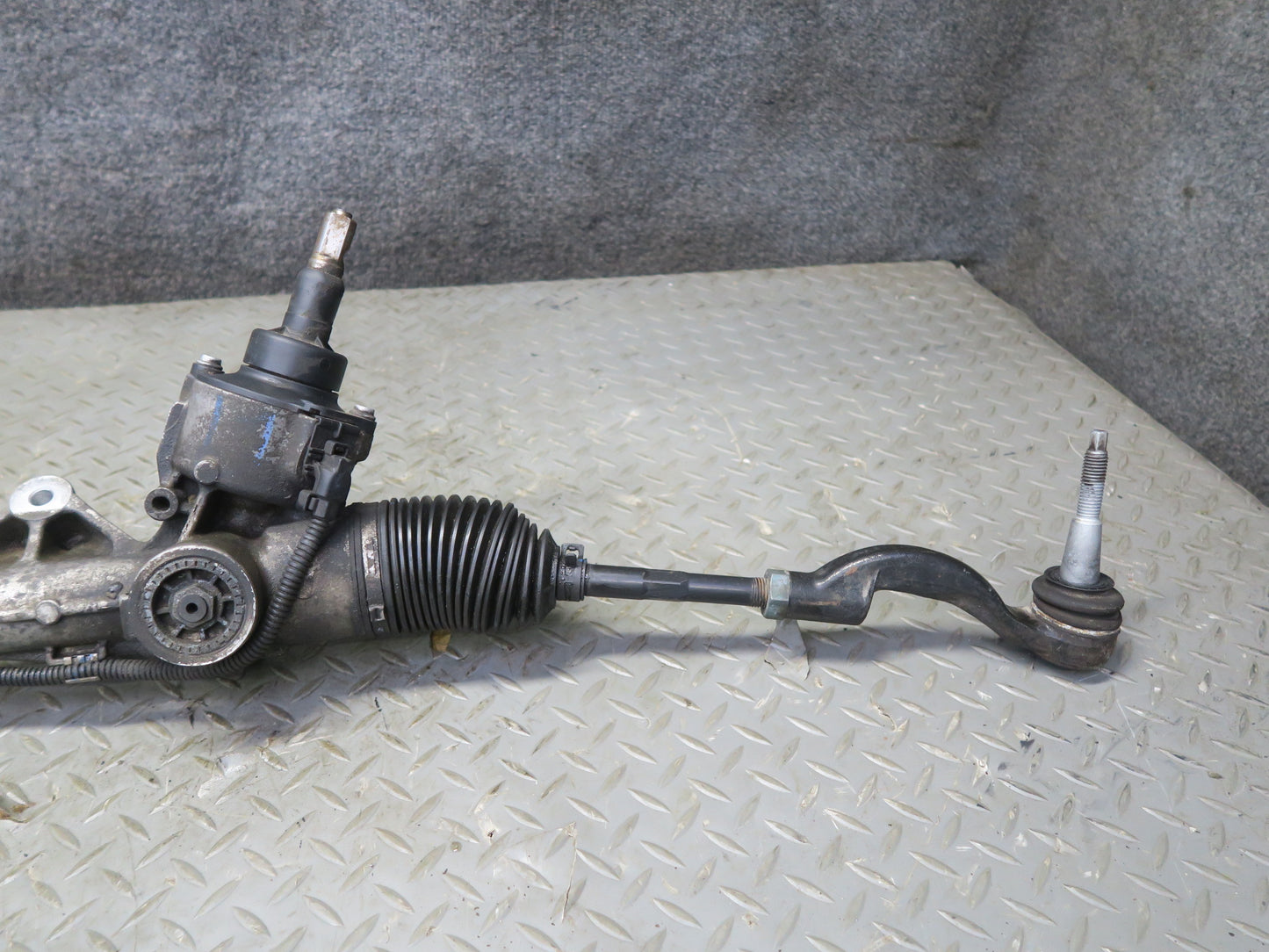 16-24 Chevrolet Camaro SS 6.2L Power Steering Rack & Pinion 84160614 OEM
