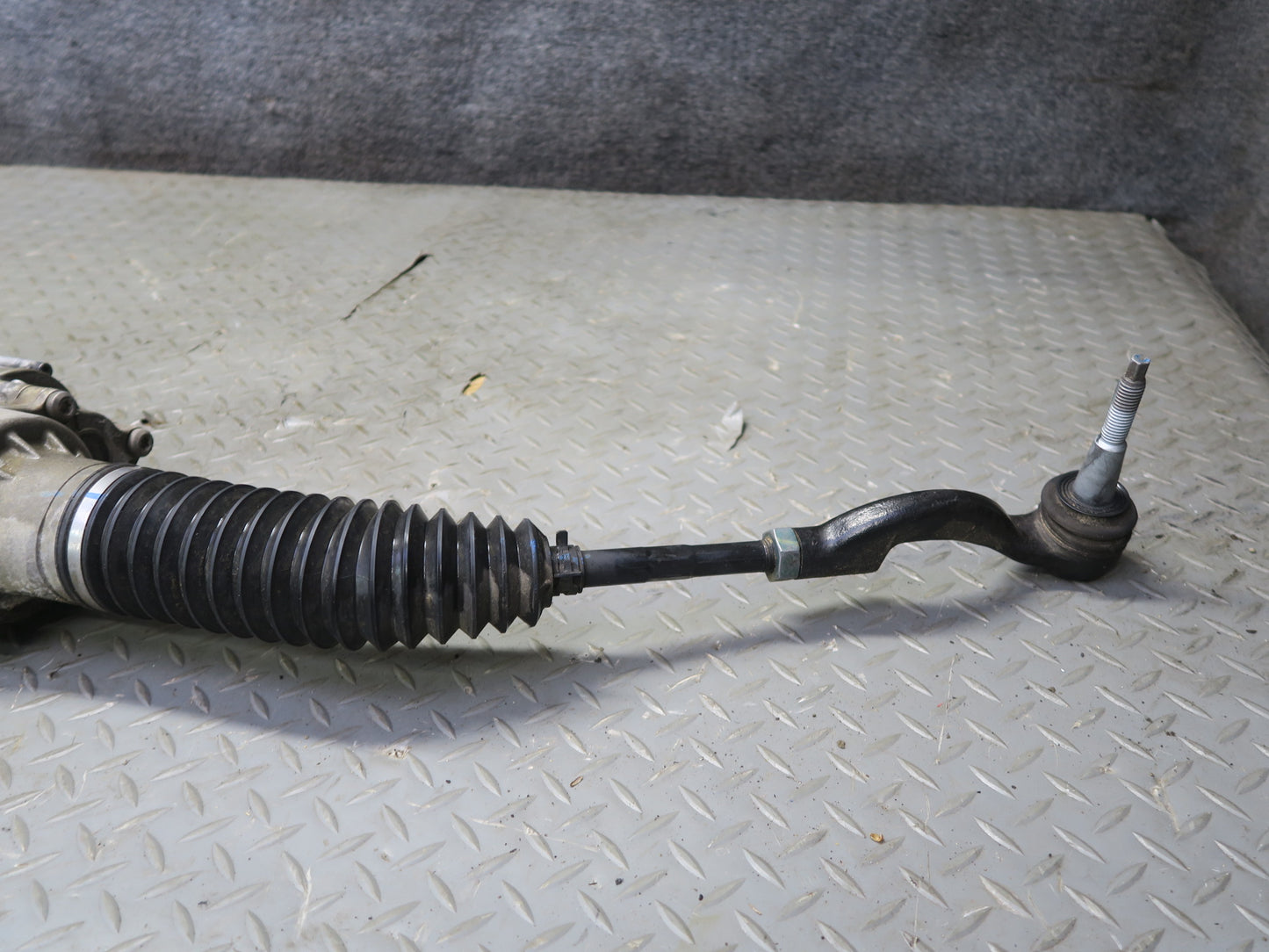 16-24 Chevrolet Camaro SS 6.2L Power Steering Rack & Pinion 84160614 OEM