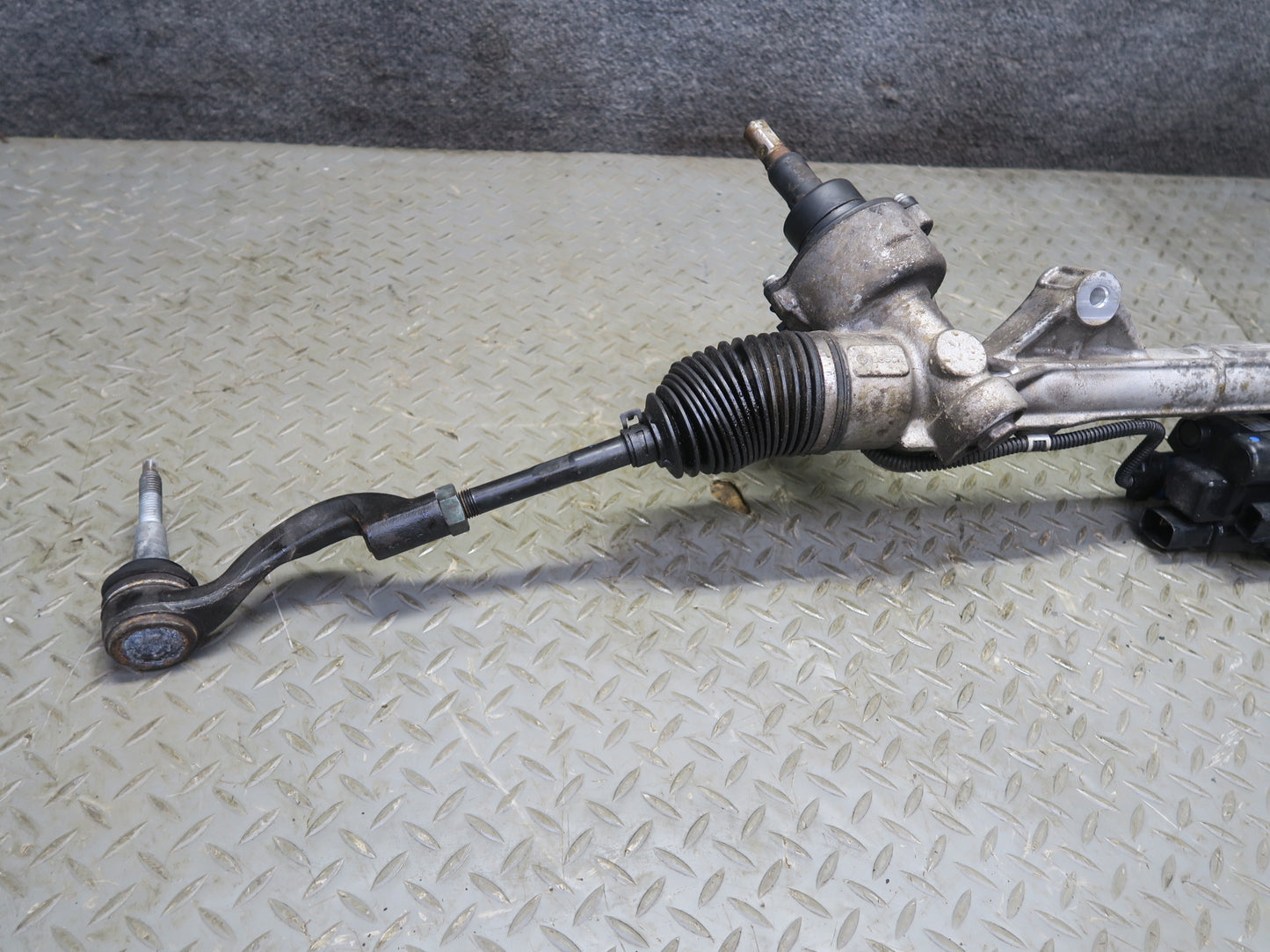 16-24 Chevrolet Camaro SS 6.2L Power Steering Rack & Pinion 84160614 OEM