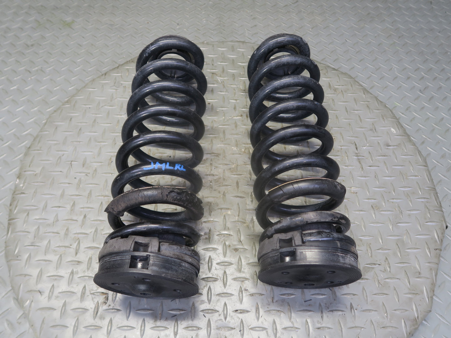 06-11 Mercedes W164 ML350 AWD Set of 2 Rear Right & Left Coil Spring OEM
