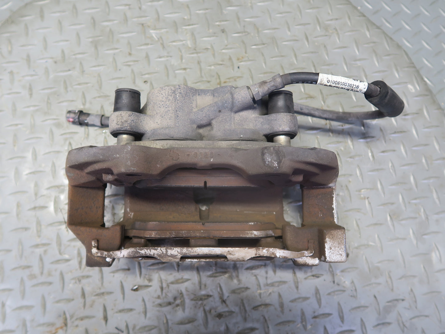 07-11 Mercedes W164 ML350 ML500 Set of 2 Front Left & Right Brake Caliper OEM