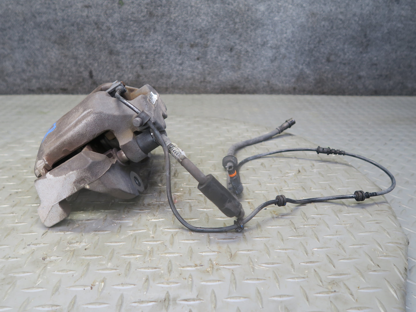 07-11 Mercedes W164 ML350 ML500 Set of 2 Front Left & Right Brake Caliper OEM