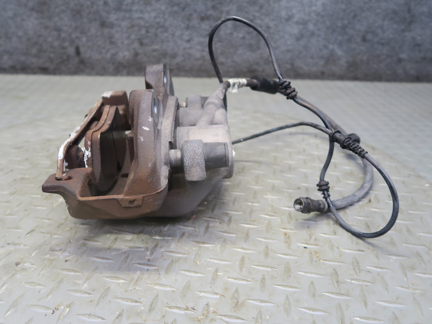 07-11 Mercedes W164 ML350 ML500 Set of 2 Front Left & Right Brake Caliper OEM