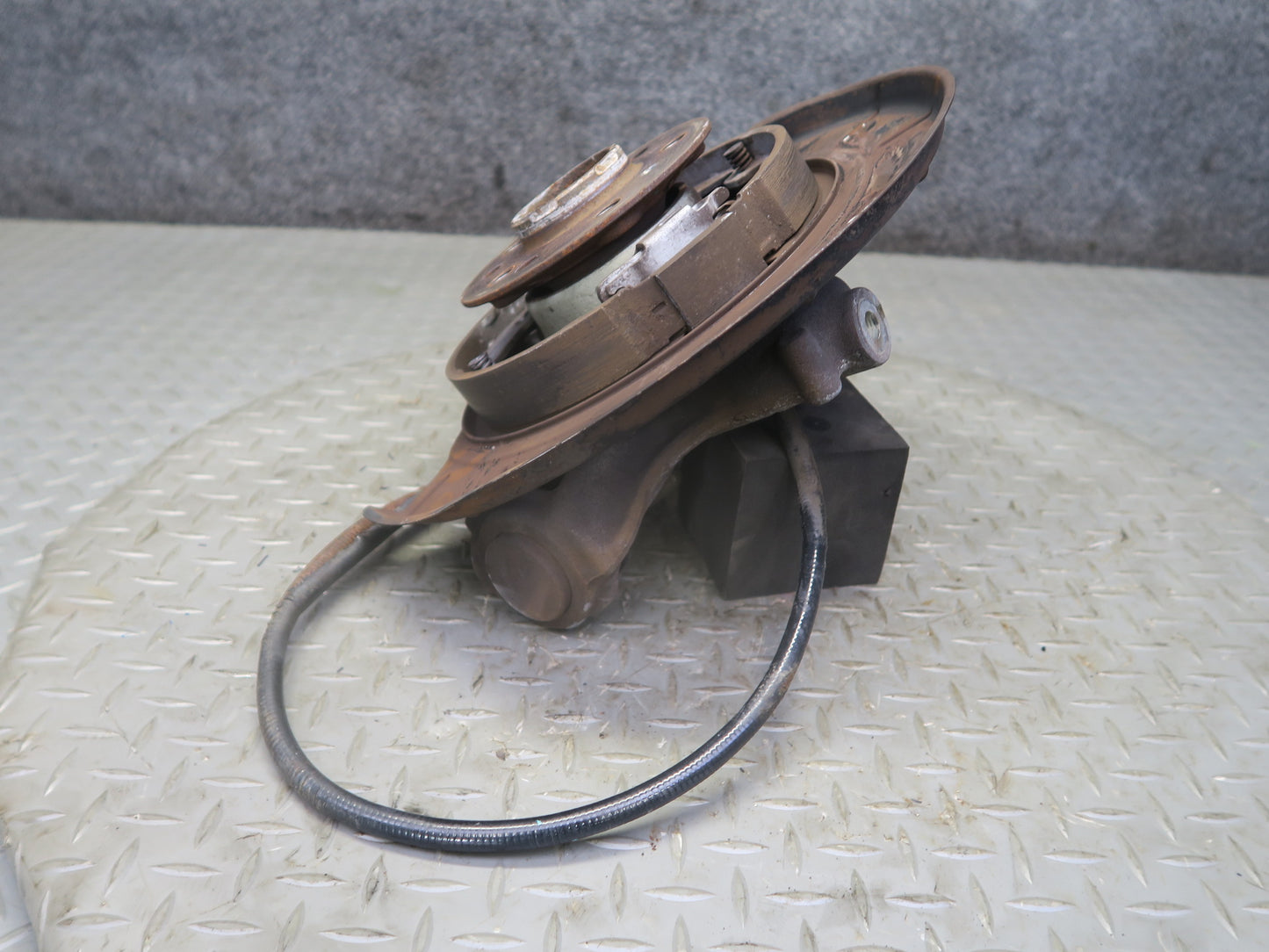 06-11 Mercedes W164 ML350 AWD Rear Left Spindle Knuckle Wheel Hub Bearing OEM