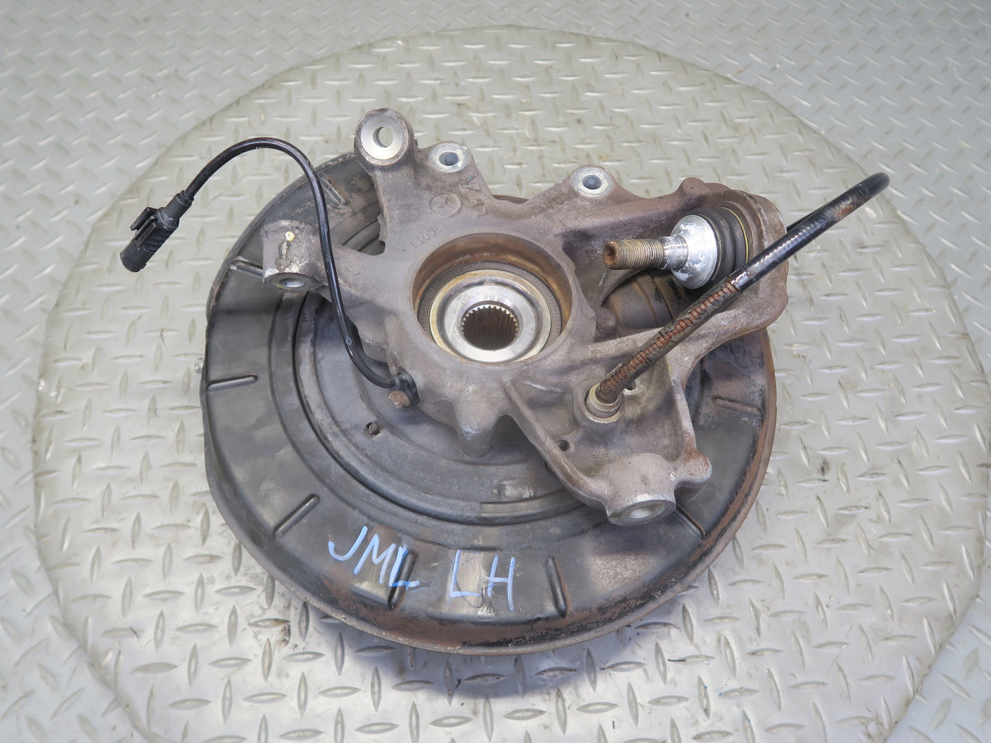 06-11 Mercedes W164 ML350 AWD Rear Left Spindle Knuckle Wheel Hub Bearing OEM
