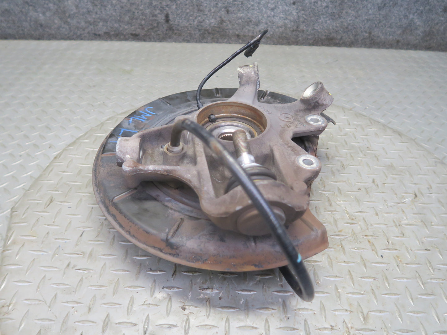 06-11 Mercedes W164 ML350 AWD Rear Left Spindle Knuckle Wheel Hub Bearing OEM