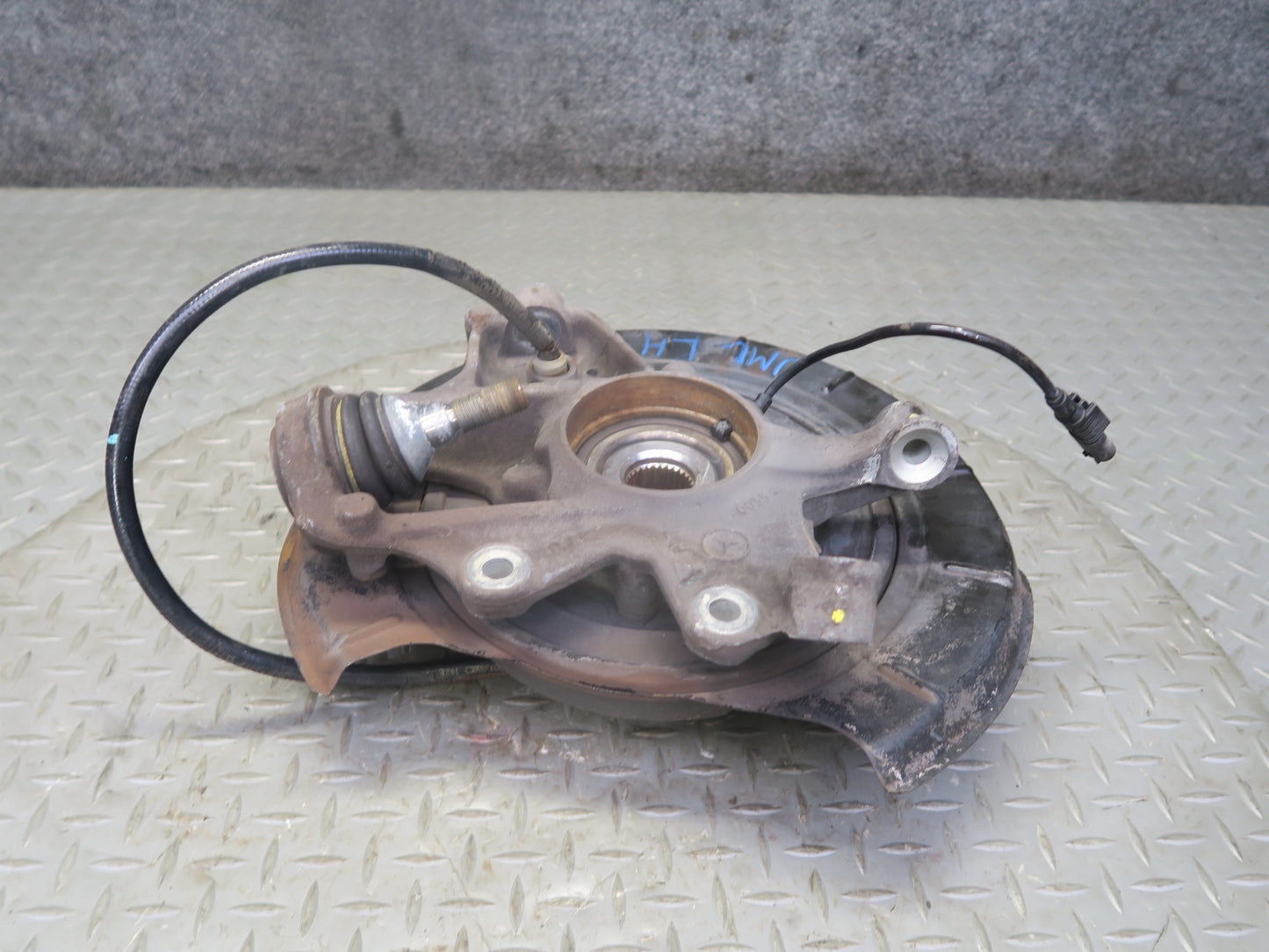 06-11 Mercedes W164 ML350 AWD Rear Left Spindle Knuckle Wheel Hub Bearing OEM