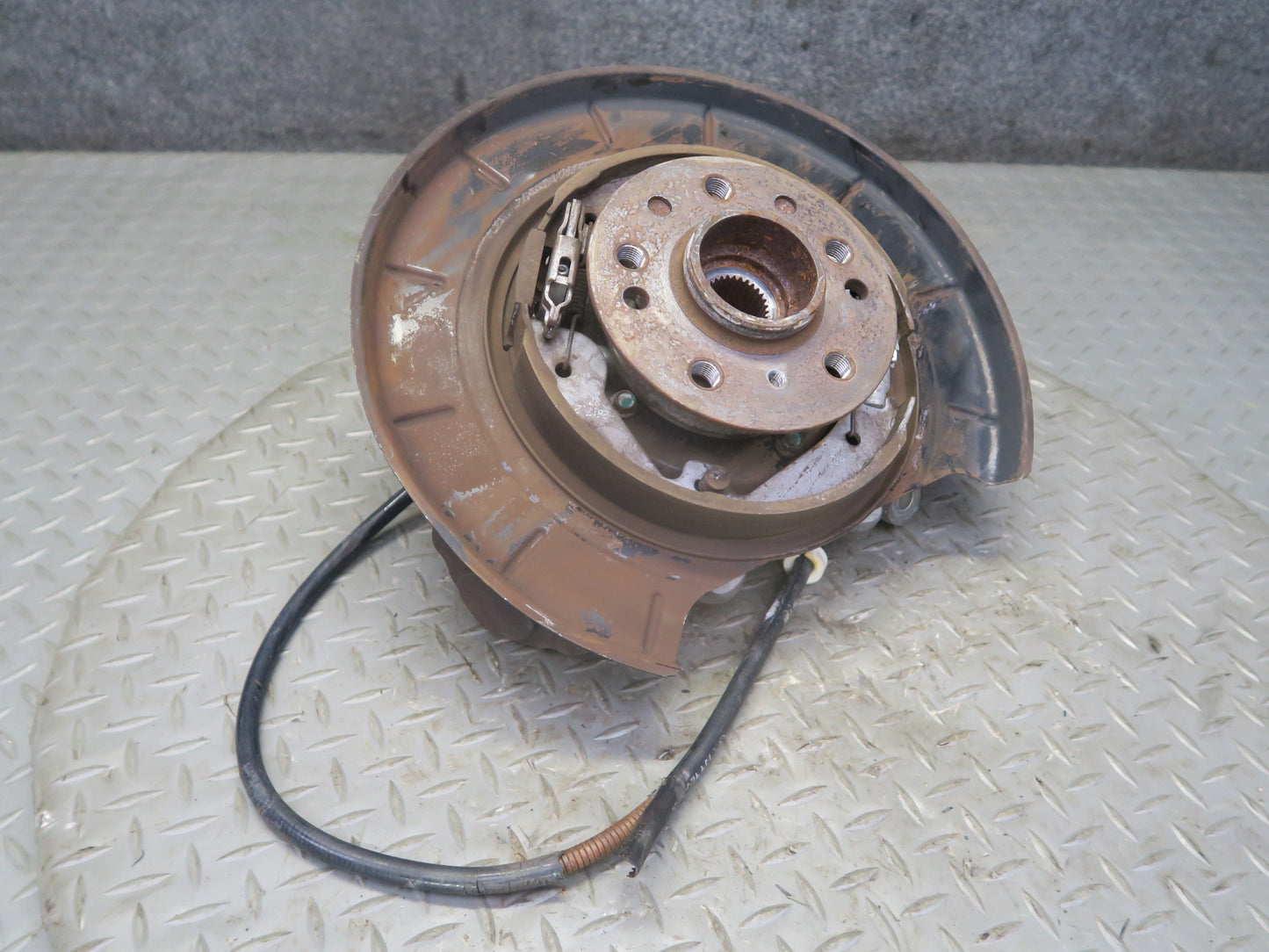 06-11 Mercedes W164 ML350 AWD Rear Right Spindle Knuckle Wheel Hub Bearing OEM